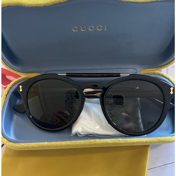 GUCCI SUNGLASSES - Picture 3 of 12